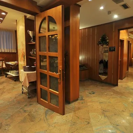 Hotel Vela-3